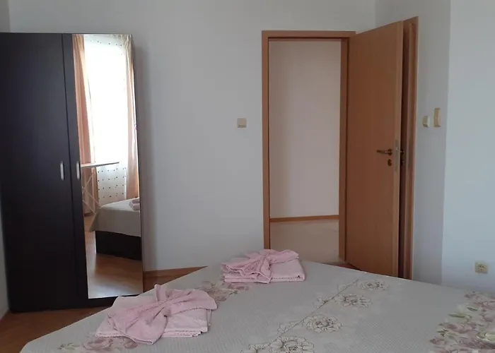 Ξενοδοχείο με διαμερίσματα Complex Oazis 4*