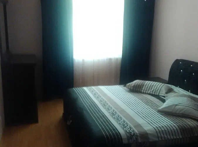 Ξενοδοχείο με διαμερίσματα Complex Oazis Ράβντα