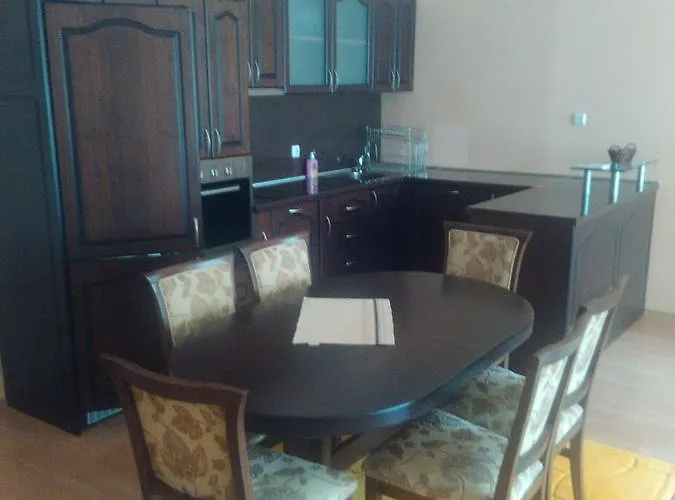 Complex Oazis 아파트호텔 4*